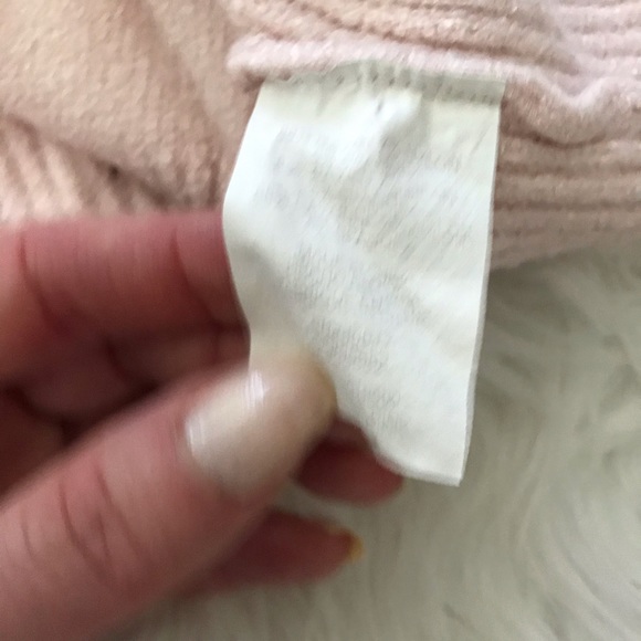 ❤️BEBE❤️ SOFT SWEATER - Picture 3 of 12